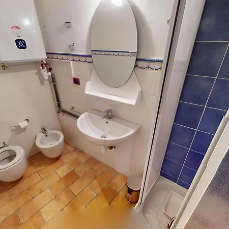 公寓 Climatise Avec Wifi, Vieille - Fr-1-196-361 芒通